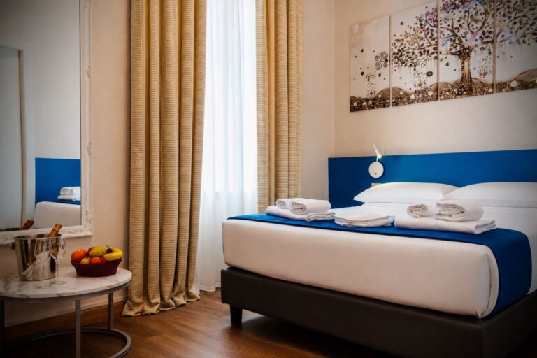 Signature Canal View Room